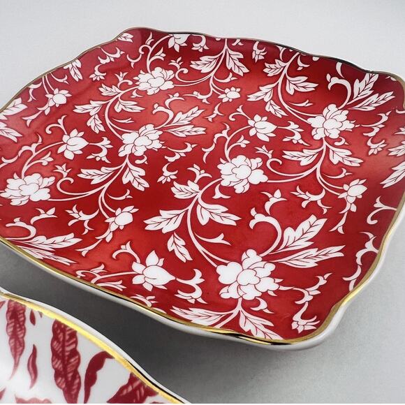 Williams Sonoma Marlo Thomas Floral Appetizer Plates SET OF 4 Toile Red White - Picture 9 of 12